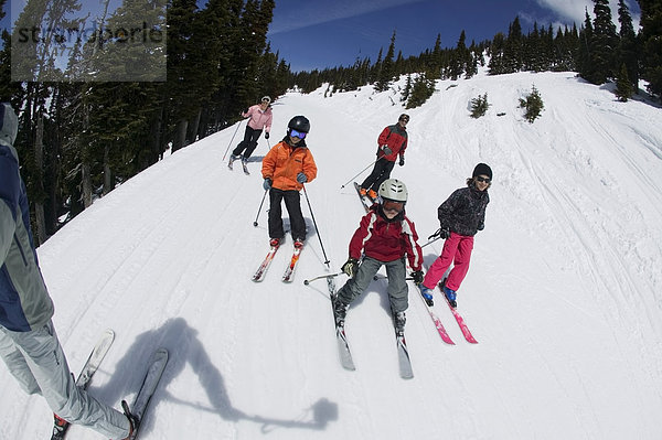 Familie Ski zusammen  Whistler Mountain  British Columbia  Kanada.