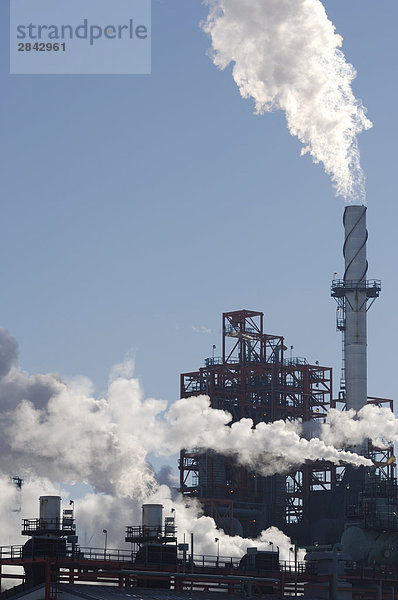 Fabrik und die Verschmutzung von Produkt von der Produktion  Edmonton  Alberta  Kanada