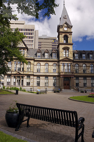 Rathaus Gebäude in der Grand Parade  errichtet Architektur im viktorianischen Stil im Jahre 1888  downtown Halifax Halifax Metro  Hafen von Halifax  Nova Scotia  Kanada.