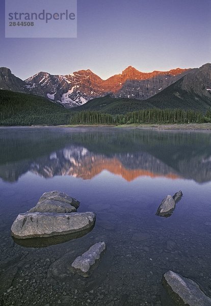 Obere Kananaskis Lake  Peter Lougheed Provincial Park  Kanananskis Land  Alberta  Kanada