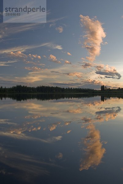 Medicine Lake  Medicine Lake Provincial Recreation Area  Alberta  Kanada