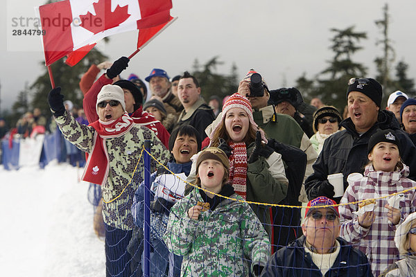 Menschen Sie beobachten Winter Sport-Event  Whistler  British Columbia  Kanada