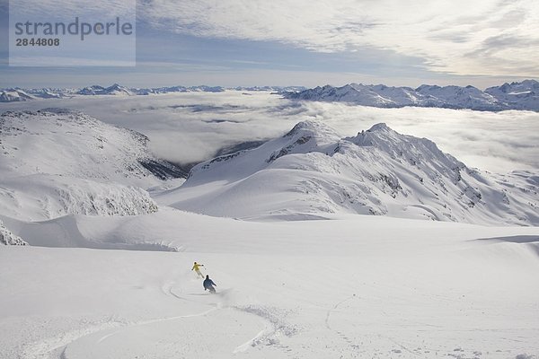 Skitourfahren und Snowboarden  Whistler  British Columbia  Kanada.