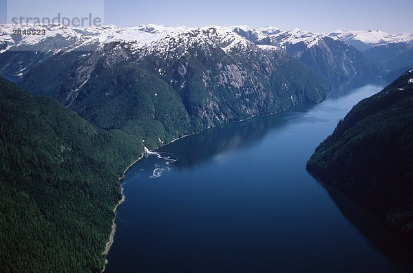 Wasserfall Fernsehantenne British Columbia Kanada Meeresarm