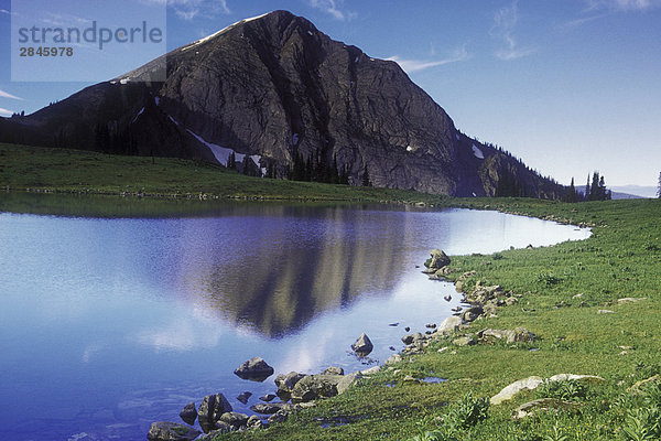 Alpensee im Cariboo Mountains  Cariboo Region  British Columbia  Kanada.