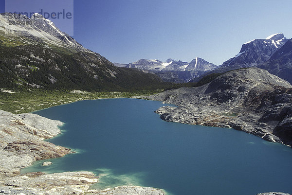 Alpensee im Küstengebirge  Chilcotin Region  British Columbia  Kanada.