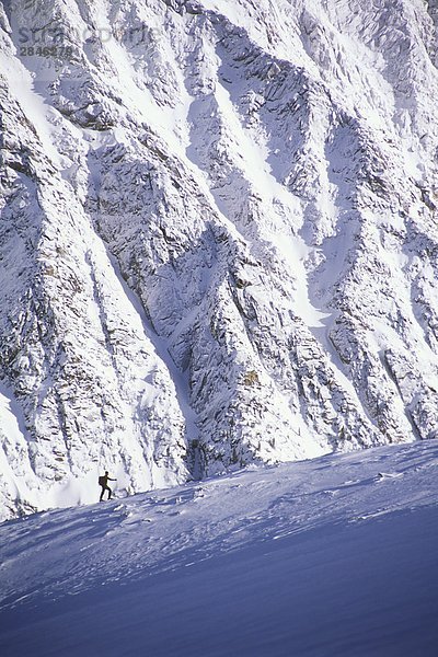 Skifahren bis zur Outlook Berg  Kokanee Gletscher Provincial Park  in der Nähe von Nelson  British Columbia  Kanada.