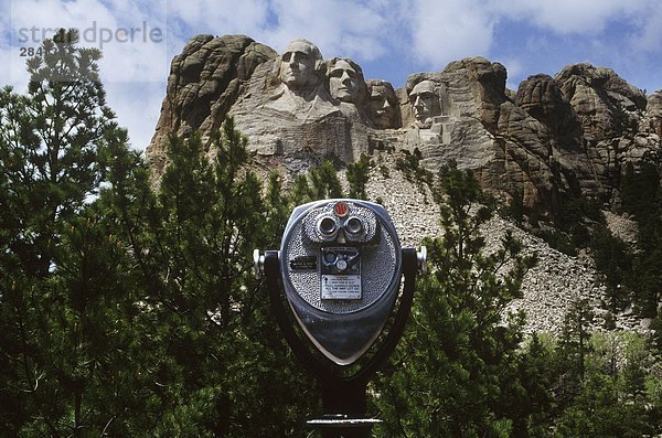 Vereinigte Staaten von Amerika USA Fokus auf den Vordergrund Fokus auf dem Vordergrund Berg Mount Rushmore Münzfernrohr South Dakota