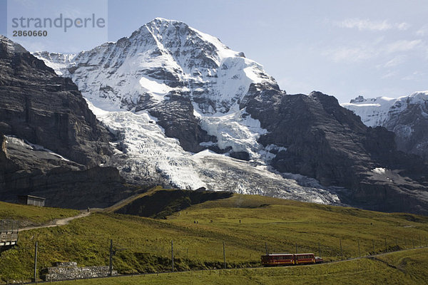 Schweiz  Walliser Alpen  Gebirge  Mönch  Eigergletscher  Jungfraujoch