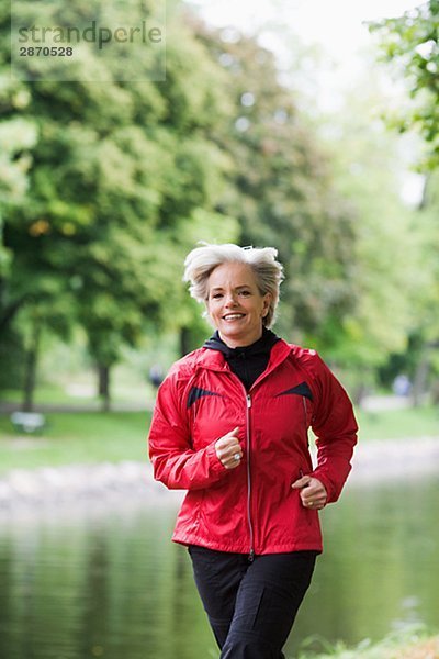 Eine weibliche Jogger Stockholm Schweden.
