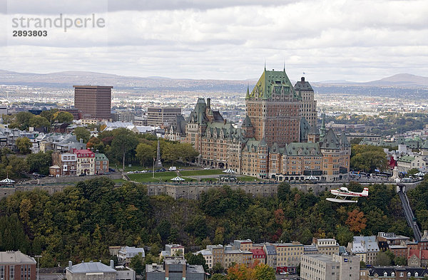 Blick auf Hotel Chateau Frontenac  Kanada  Quebec  Quebec City