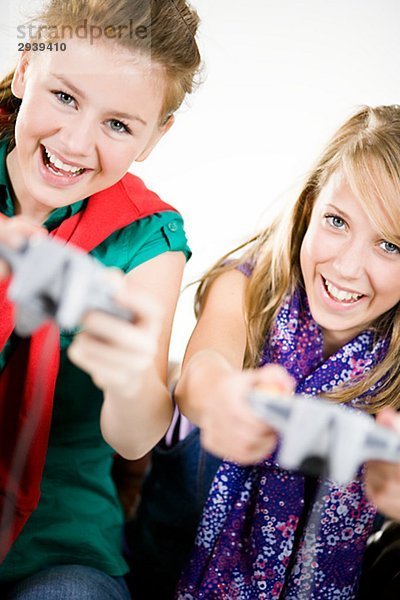 Zwei Teenager ein Video-Spiel.