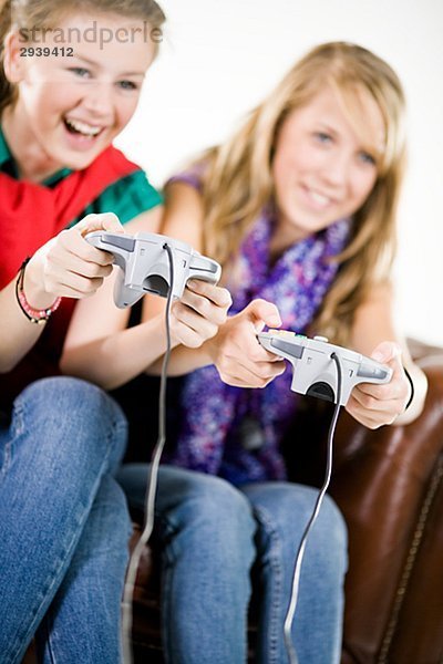 Zwei Teenager ein Video-Spiel.