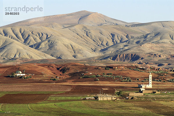 Landschaft nahe Fes  Marokko  Afrika