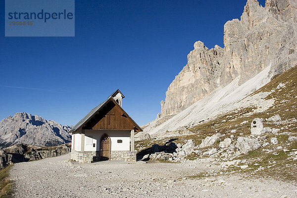 Gedächtniskapelle der Drei Zinnen  Sextener Dolomiten  Italien
