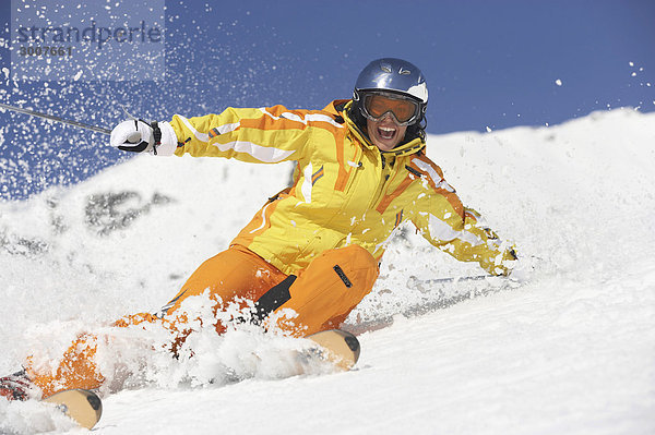 10853606  Ski  Skifahren  Wintersport  Sport  Schnee