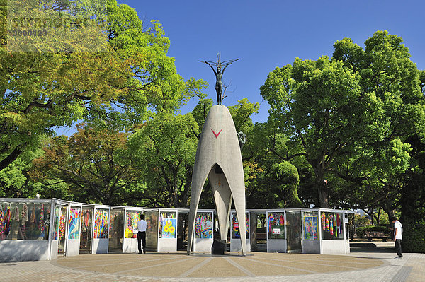 10856541  Japan  Kinder Peace Monument  Frieden