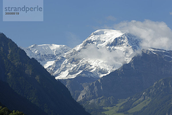 Landschaftlich schön landschaftlich reizvoll Berg Wolke Tal Natur Alpen Schnee Schweiz