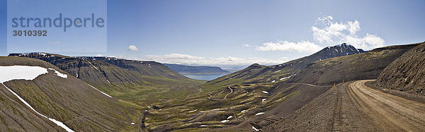 Straße Nr 60 über die Hrafnseyrarhei_i  Westfjorde  Island