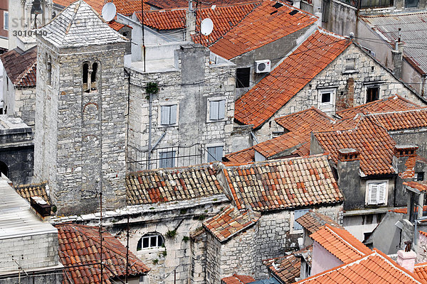 Über den Dächern von Splits Altstadt  Kroation  Vogelperspektive
