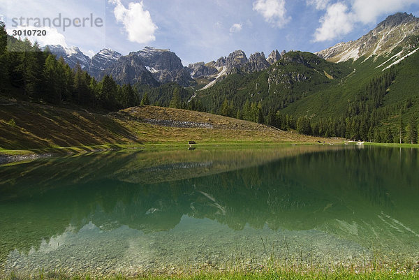 Speichersee nahe der Schlicker Alm bei Fulpmes  Stubeital  Tirol  Österreich