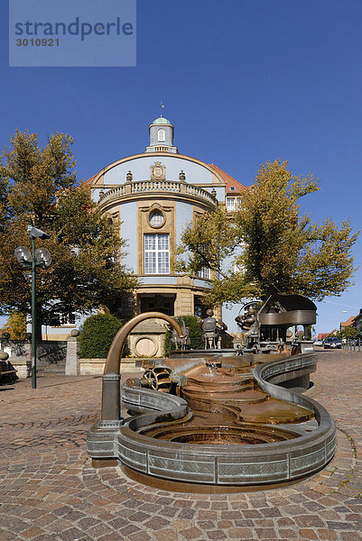 Donaueschingen - Rathaus und Musikantenbrunnen - Baden-Württemberg  Deutschland  Europa.