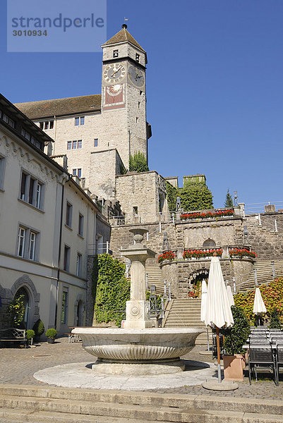 Rapperswil - Marktplatzbrunnen  Schloßtreppe  Schloß - Kanton Sankt Gallen  Schweiz  Europa.