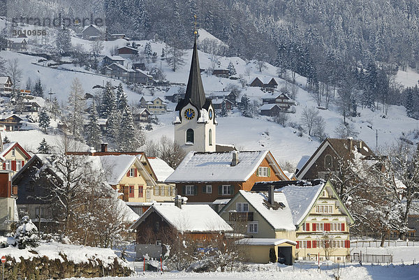 Das Dorf Ennetbühl - Toggenburg  Kanton Sankt Gallen  Schweiz  Europa.