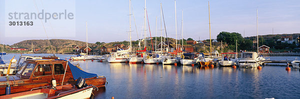 Hafen Boot vertäut