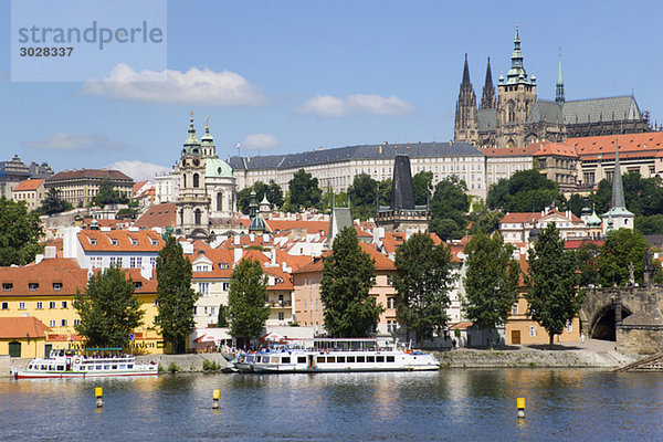 Tschechische Republik  Prag  Fluss Vitava  Freizeitboote