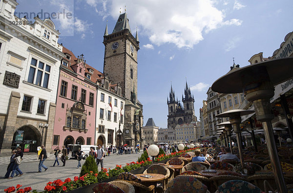 Tschechische Republik  Prag  Rathaus  Straßencafés  Frauenkirche vor Tyn im Hintergrund