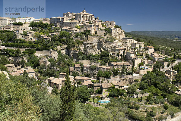 Frankreich  Provence  Gordes  Blick über die Stadt