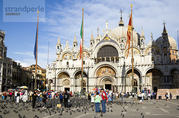 Italy  Venice  Basilica di San Marco  tourists in foreground