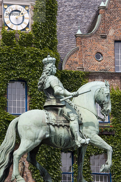 Germany  North-Rhine-Westphalia  Duesseldorf  Town Hall  Equestrian Statue of Jan Wellem
