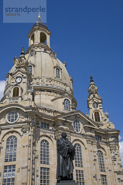 Deutschland  Dresden  Deutschland  Dresden  Frauenkirche und Martin-Luther-Statue