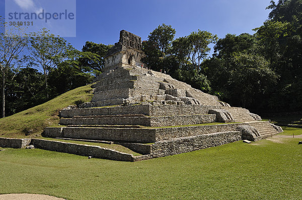 Der Kreuztempel in der Maya-Ruinenstätte von Palenque  Chiapas  Mexiko