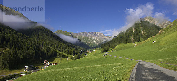 Schweiz  Alpen  Engadin  Samnaun-Dorf  Tal