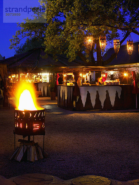 Restaurant im freien bei Nacht Südafrika.