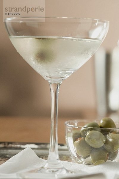 Martini mit Oliven