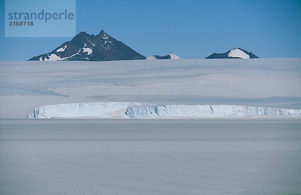 Eis-Regal Edge Nunatak der Antarktis.