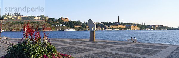 Platz am Wasser in Stockholm.