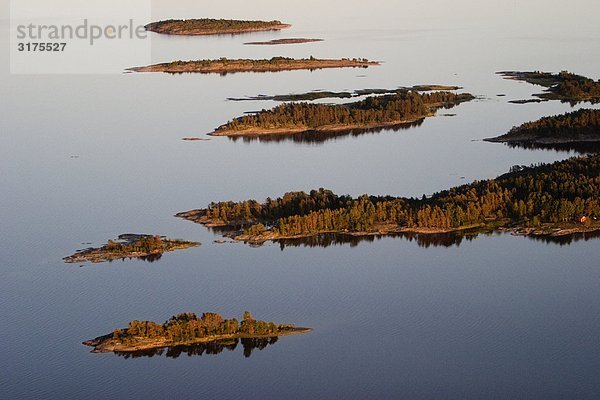 Luftbild des Archipels der See Vaner  Schweden.