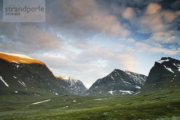 Fjelds at Dawn  Kebnekaise  Lappland  Schweden.