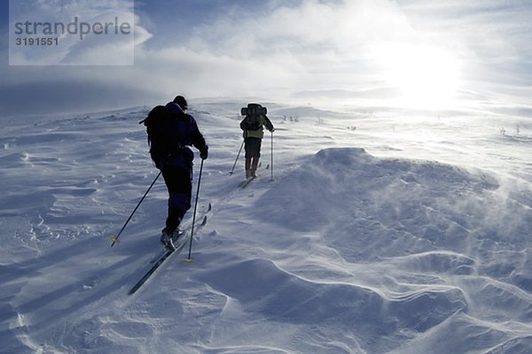 Skifahrer in Wetter  Harjedalen  Schweden.