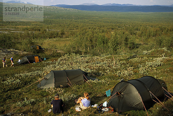 Menschen camping im Norden von Schweden.