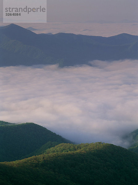 Berge und Wolken  North Carolina  USA.