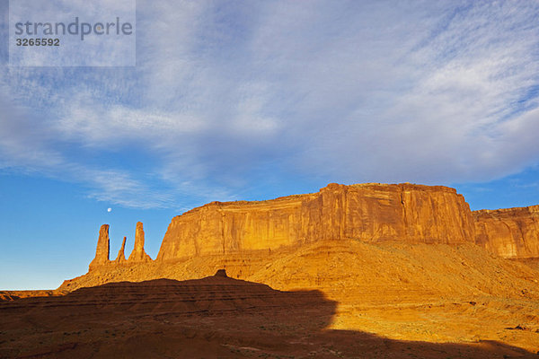 USA  Arizona  Monument Valley  Felsformation  Die drei Schwestern