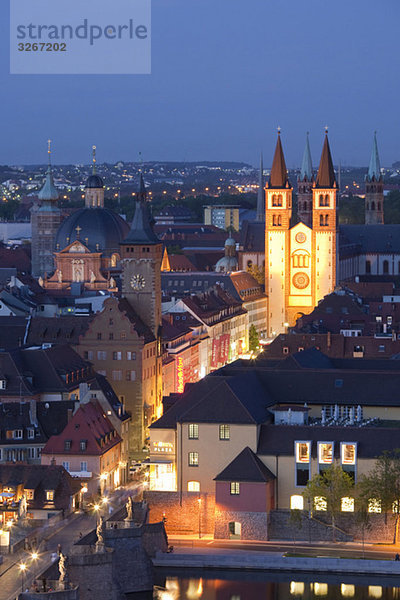 Deutschland  Bayern  Franken  Würzburg bei Nacht  Stadtansicht  Hochansicht