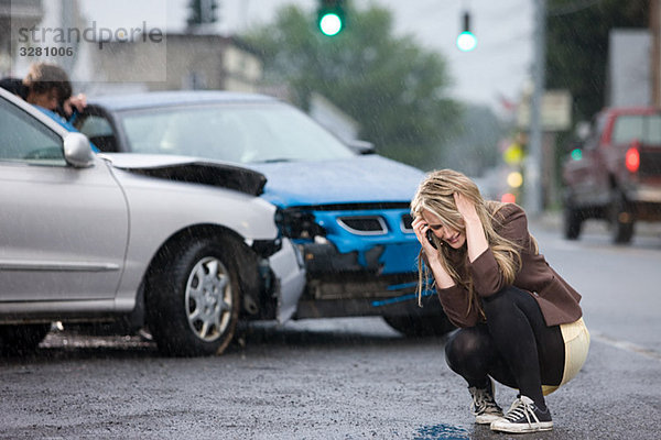 Junge Frau in Verkehrsunfall verwickelt
