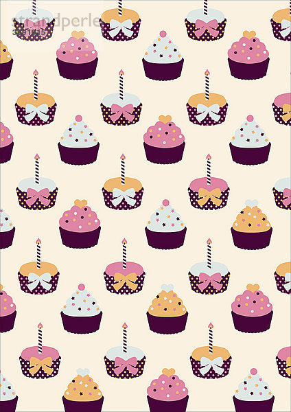 Muffins mit Geburtstagskerzen